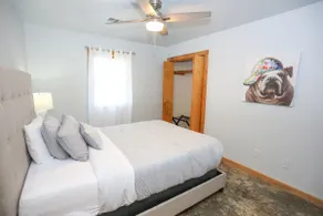 San Marcos River Vacation House 4 Bedroom, 5 Beds - Image 3