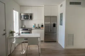 1 Bedroom Queen Size Apartment - Image 3