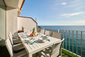 LUXURY VILLA WITH IMPRESSIVE SEA VIEWS, PRIVATE BEACH, 5 MIN FROM THE CENTER - Image 2