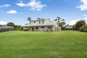 The Arches ~ Style, location and spacious living! - Image 2