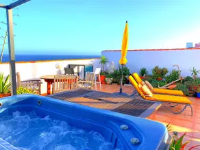 South Tenerife, Frontline Sea View, Private Hot Tub - Fast Wi-Fi & Air con. - Image 2