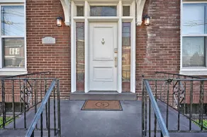 Suites on Seneca - Lovely 2 Bed 1 Bath Apartment - Image 2