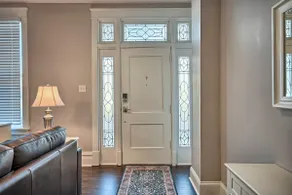 Suites on Seneca - Lovely 2 Bed 1 Bath Apartment - Image 3