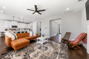 Dallas Luxury New Build - Near Downtown - Image 5