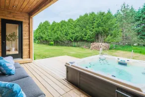 HotTub | A/C | Trail/Biking | BBQ | FREE Beach 2m! - Image 2