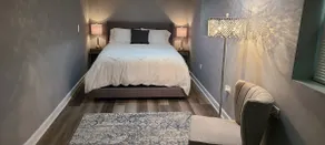 Beautiful garden unit in Logan Square! - Image 4