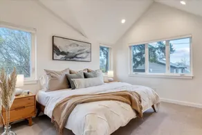 Quiet, Charming 2 Bedroom Home in the heart of Madison Park - Image 4
