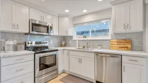 Quiet, Charming 2 Bedroom Home in the heart of Madison Park - Image 5