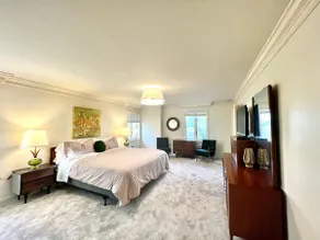 Large Home in Historical Park near Lambeau Field - Image 4