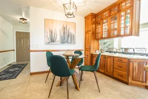 Spacious Stay near Airport, Downtown & Ski Resorts - Image 4