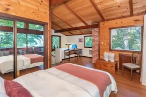 Lloyd's Lookout - spacious 2 bed retreat with stunning bay views - Image 4