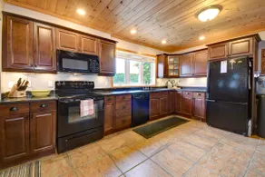 Gem on Paudash - Perfect for Large Families - Image 4