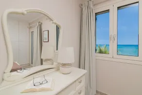 Villa Elizabeth - Seafront Classic Villa! - Image 4