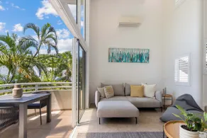 Tranquil penthouse w rooftop deck near beach - Image 4