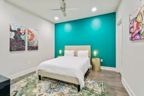 Festive Luxury Condo Near the Quarter with Balcony - Image 4