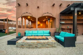 Luxury 4BR Joshua Tree House w/ heated Pool - Image 5