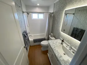 Clean Penthouse with Balcony - Image 4