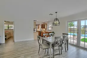Pool Home in Lake Worth 3 miles to beach - Image 5