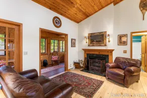 Secluded cabin on 10 acres - hot tub & game room! - Image 5