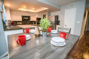 Large & Modern 4b3b Vegas Home with Pool & Spa! - Image 5