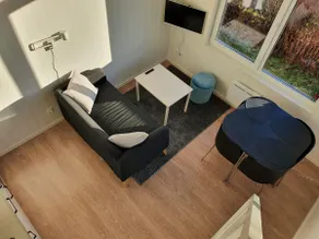 Newly-built house on corner lot with AC and parking - Image 2