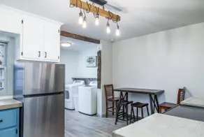 Lovely 2 BR apt, free parking, downtown Lewisburg - Image 3
