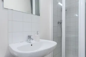 Louvre Cottage - Matisse - Studio - Netflix4K - Image 5