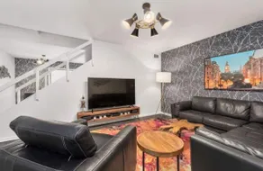 Oakwell Townhome: 2BR Kings 3 mi to A&M/Legends - Image 5
