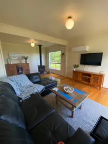 Cottage on orchard acreage with ocean views - Image 2