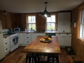 Relaxed waterfront cabin in the Dartmouth region - Image 5