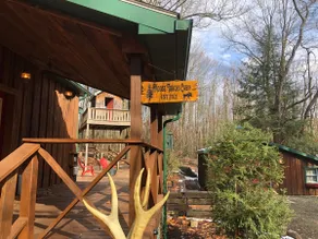 Spacious Cabin w/ Hot Tub 3Bed, 2 bath - Image 4