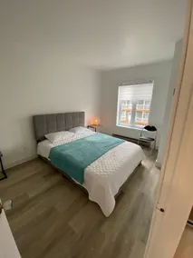 Renovated downtown condo - Image 2