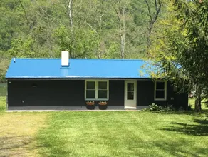 Cozy, riverfront house - 15 minutes from Virginia Tech - Image 2