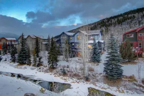 Private Hot Tub on Creek- 5 min to Gondola/Main St - Image 3