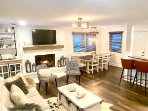 RENOVATED! Top location ON lake! Walk to slopes! - Image 3
