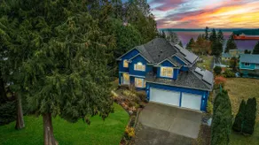 Puget Sound Retreat - 4 Bedroom Home w/ Hot Tub - Image 4