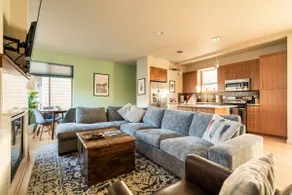 4BR • Sleeps 10 • Trendy Arts District Location - Image 5