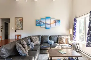 Remodeled 3BR Avon Condo, Pool, Hot Tub, & Walking Distance to Gondola & Shops - Image 4