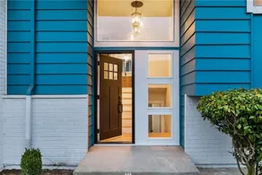 5BR Modern & Spacious w/ AC | Central + Transit - Image 5