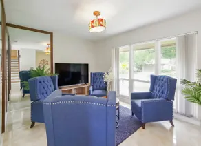 Peaceful Corner Home - Spacious 2 Story Games Room - Image 4