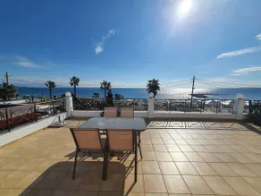 Waterfront apartment, Marathon beach - Image 3