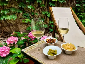 Elegant Apartment with Garden in Caballito - Image 2