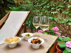 Elegant Apartment with Garden in Caballito - Image 4