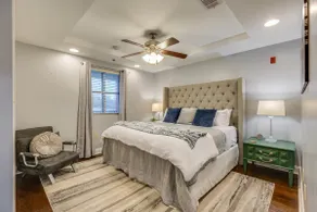 2BR/2BA Double Balcony, One Level, Elevator - Image 4