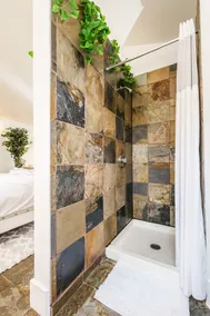 Bright and Airy Studio Loft Near DT + Parks! - Image 5