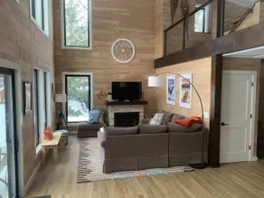 Lakefront Bright & Open 2-bdr Cottage w Open Loft - Image 3