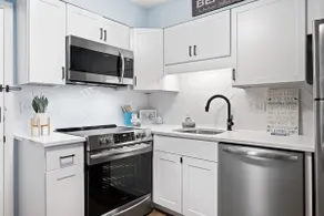 Fully Renovated, First Floor Villa \"Just Beachy\" - Image 2