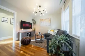 Sensory Serenity: Parking/Netflix/Wi-Fi/Frag-Free - Image 4