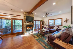 Creek-side Cottage, Pool, in heart of wine country - Image 3