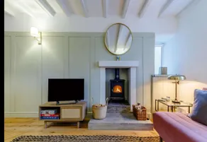Stylish Retreat in Heart of The Peak District - Image 3